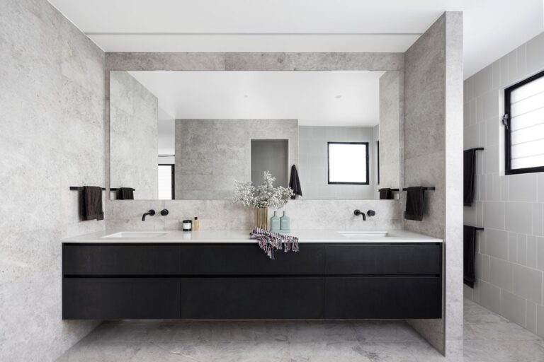 Bathroom Tiling Lindon