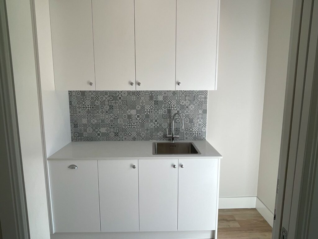 Reland Bay Laundry Tiling